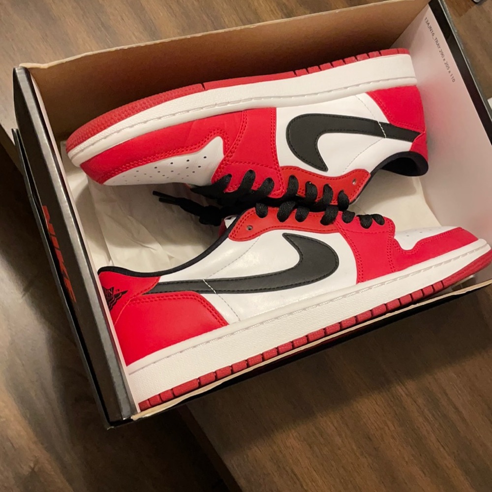 Worn Nike Air Jordan 1 Retro Low OG “Chicago”